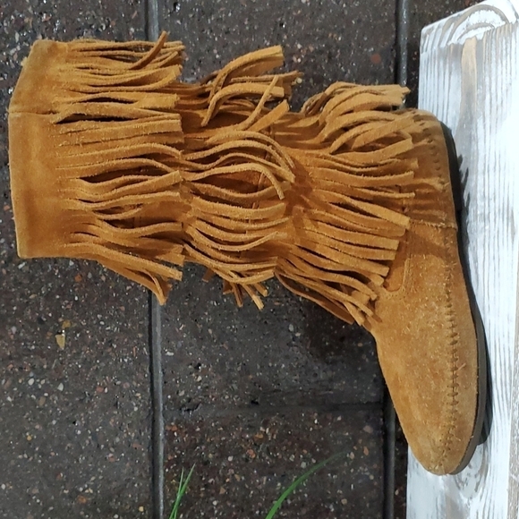 MINNETONKA MOCCASINS BROWN SUEDE 3 LAYER FRINGE SIZE 8 CLASSIC WESTERN - Picture 9 of 12